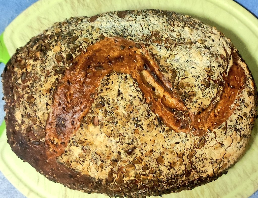 traduceman's tweet image. Llevo todo el fin de semana emPANado😅. La tostada del desayuno ha sido de órdago. #panarra #bakingbread #masamadre #panaderocasero #pan
