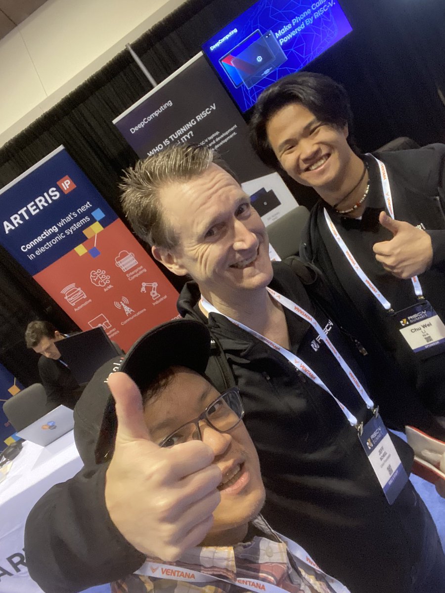 Yuning_XC5's tweet image. Robert Nelson, principal engineer @digikey giving great advice on @DeepComputingio working with @FrameworkPuter for @risc_v #RISCVEverywhere motherboard, and Jeff , Director of Technical Programs @risc_v giving me ideas on #RISCV server racks @DeepComputingio