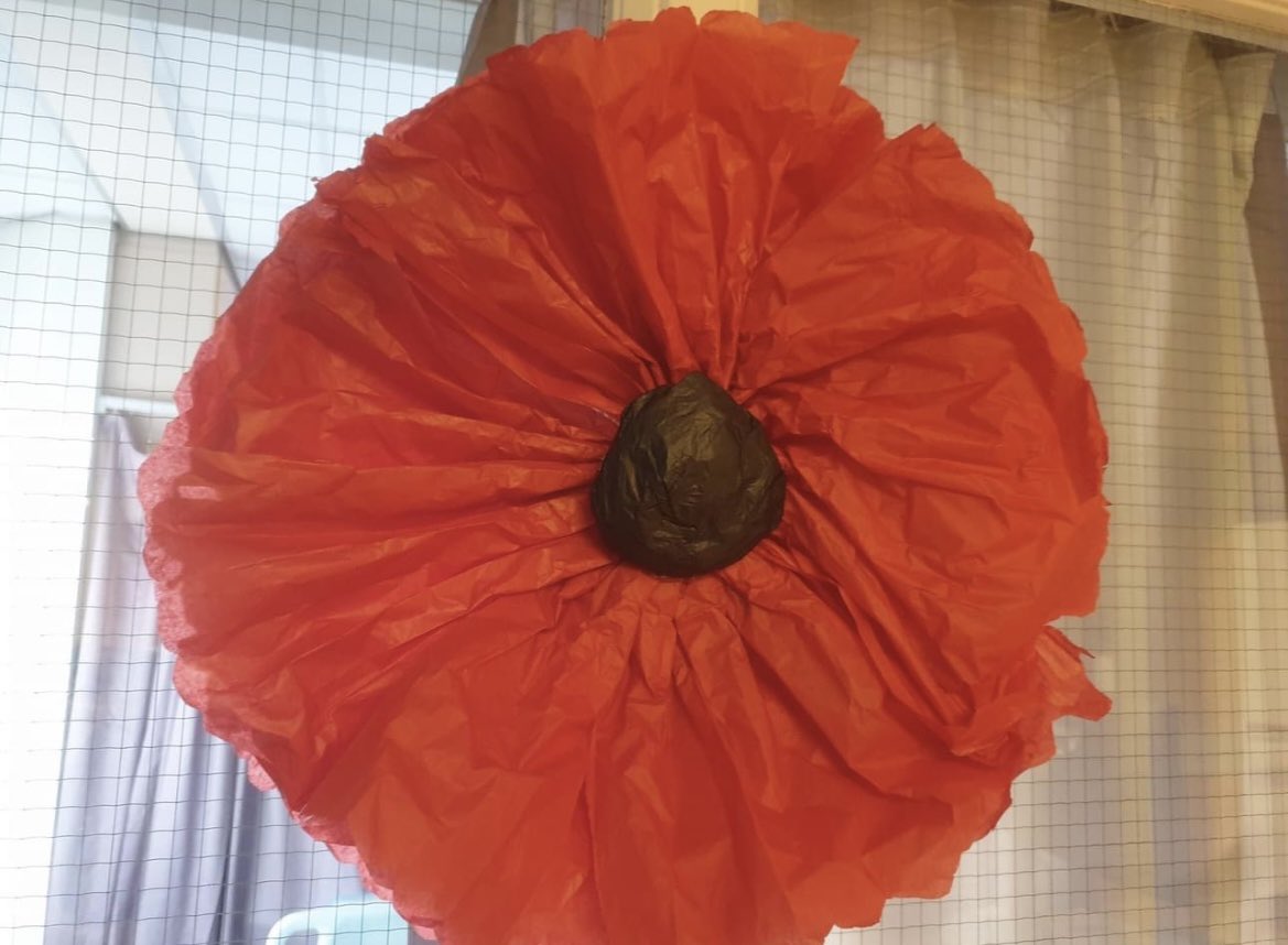 In this week’s well-being group on Marsden Ward, our patients have made beautiful poppies to place along the ward for Remembrance Day #stroke #therapy #RemembanceDay