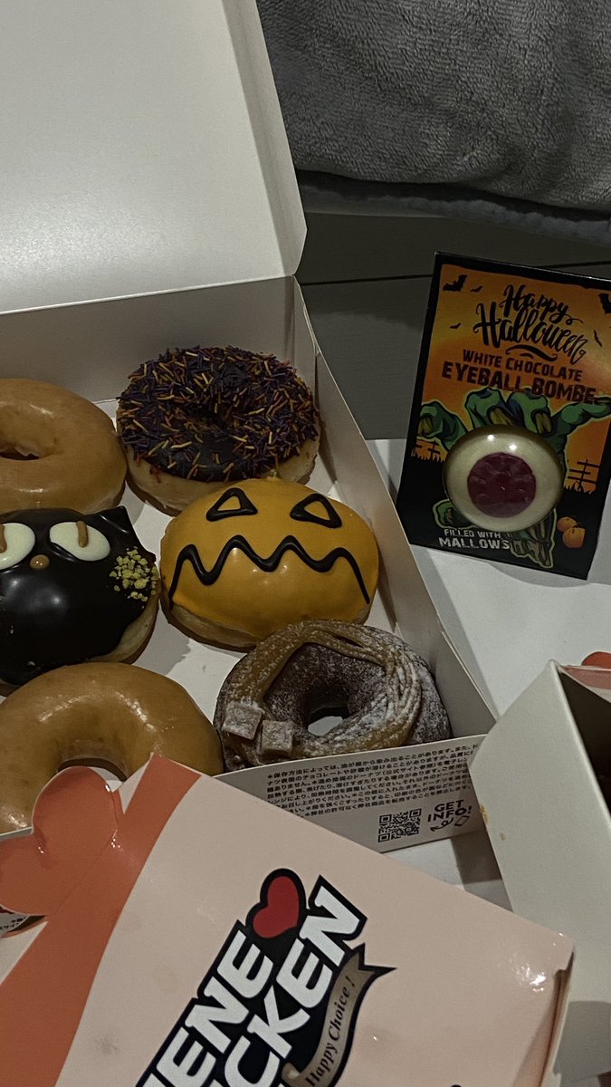 manatea_87's tweet photo. Halloween- ̗̀ 🎃  ̖́- https://t.co/zvbG9XSSb7