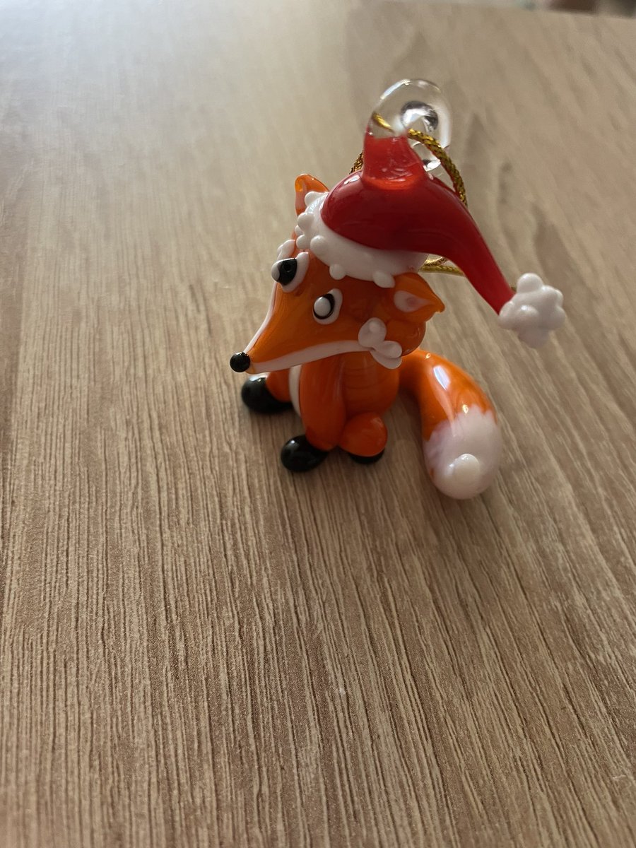 esterii93's tweet photo. Dime que estás poniendo la navidad y que eres del @UCAMMurcia sin decirlo #vulpi https://t.co/DfVPsJLyMt