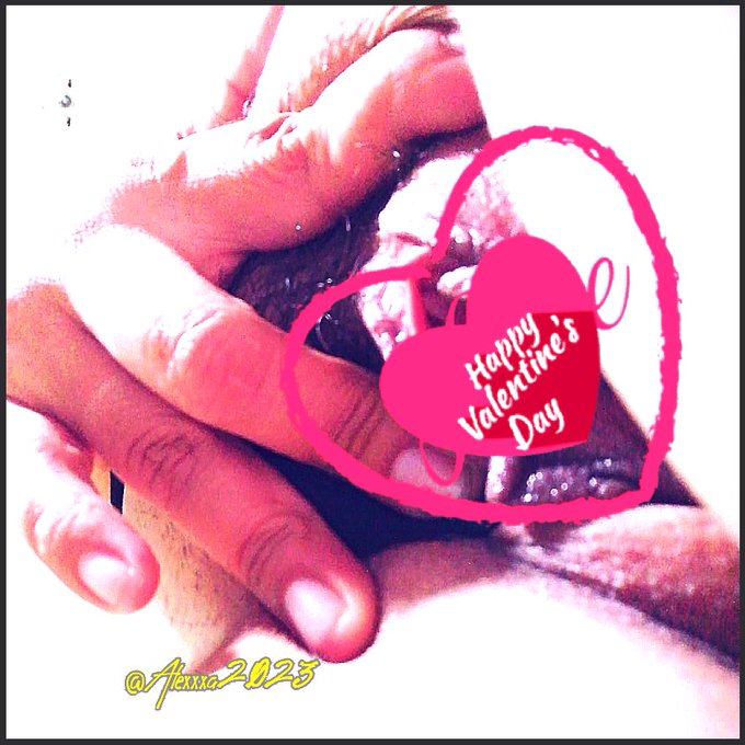 Quien me coopera para mis u&ntilde;as?  Y le mando el pack completo.  INformes por DM. https://t.co/NQULxmU<a href="/tag/cancun"class="tags"><span>#cancun</span></a><a href="/tag/playadelcarmen"class="tags"><span>#playadelcarmen</span></a><a href="/tag/letzylizz"class="tags"><span>#letzylizz</span></a>