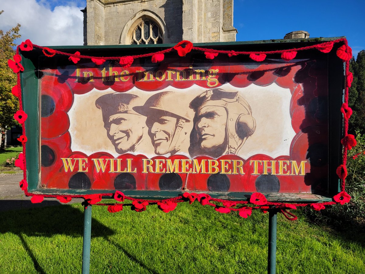 Spotted in Keynsham the other day and really rather poignant. I'll remember all victims of war today, and hope fervently for a more peaceful world.