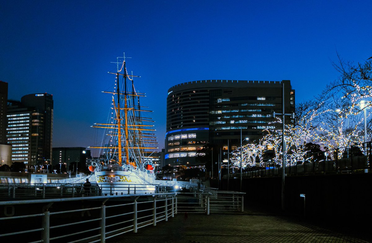 Eye_drops_flow's tweet image. 古いiPhoneでもまだまだやれる📱