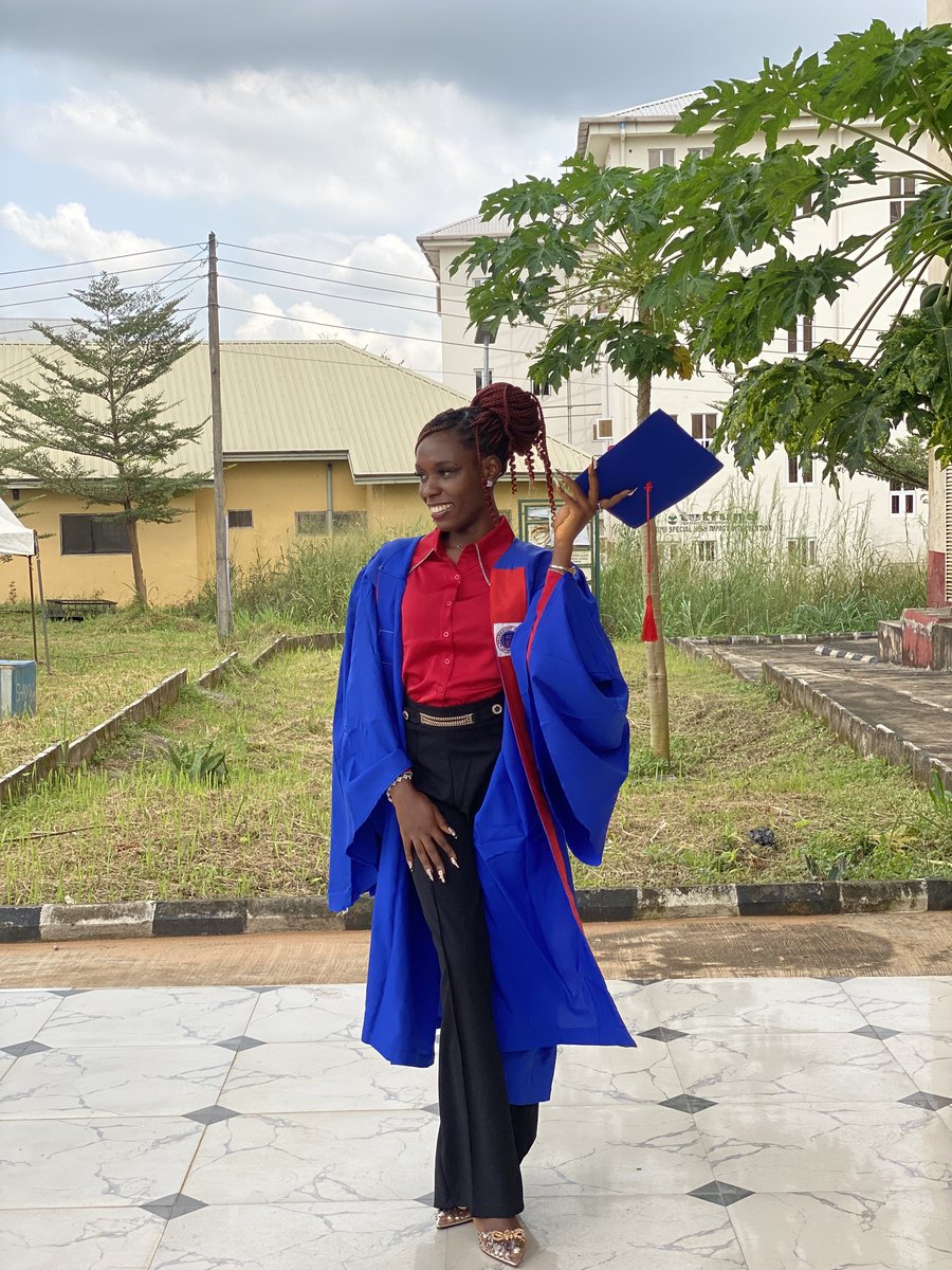 ๒є๓👩🏾‍🦱 tweet media