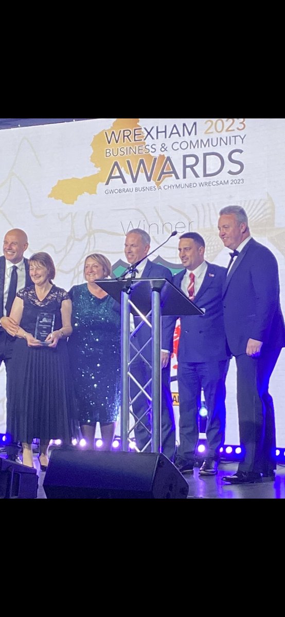 Fantastic evening at the <a href="/wrexhamBCA/">WrexhamBCA</a> awards celebrating the best of Business and community here in <a href="/wrexham/">Wrexham.com</a> 
Proud to have presented the one Wrexham award to Wrexham AFC.
Well done to all winners in the night and organisers of the event.
