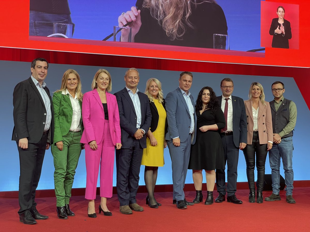 Starke Ergebnisse für unsere Spitzenkandidat:innen für die kommende EU-Wahl! @SCHIEDER @Evelyn_Regner Herzlichen Glückwunsch!