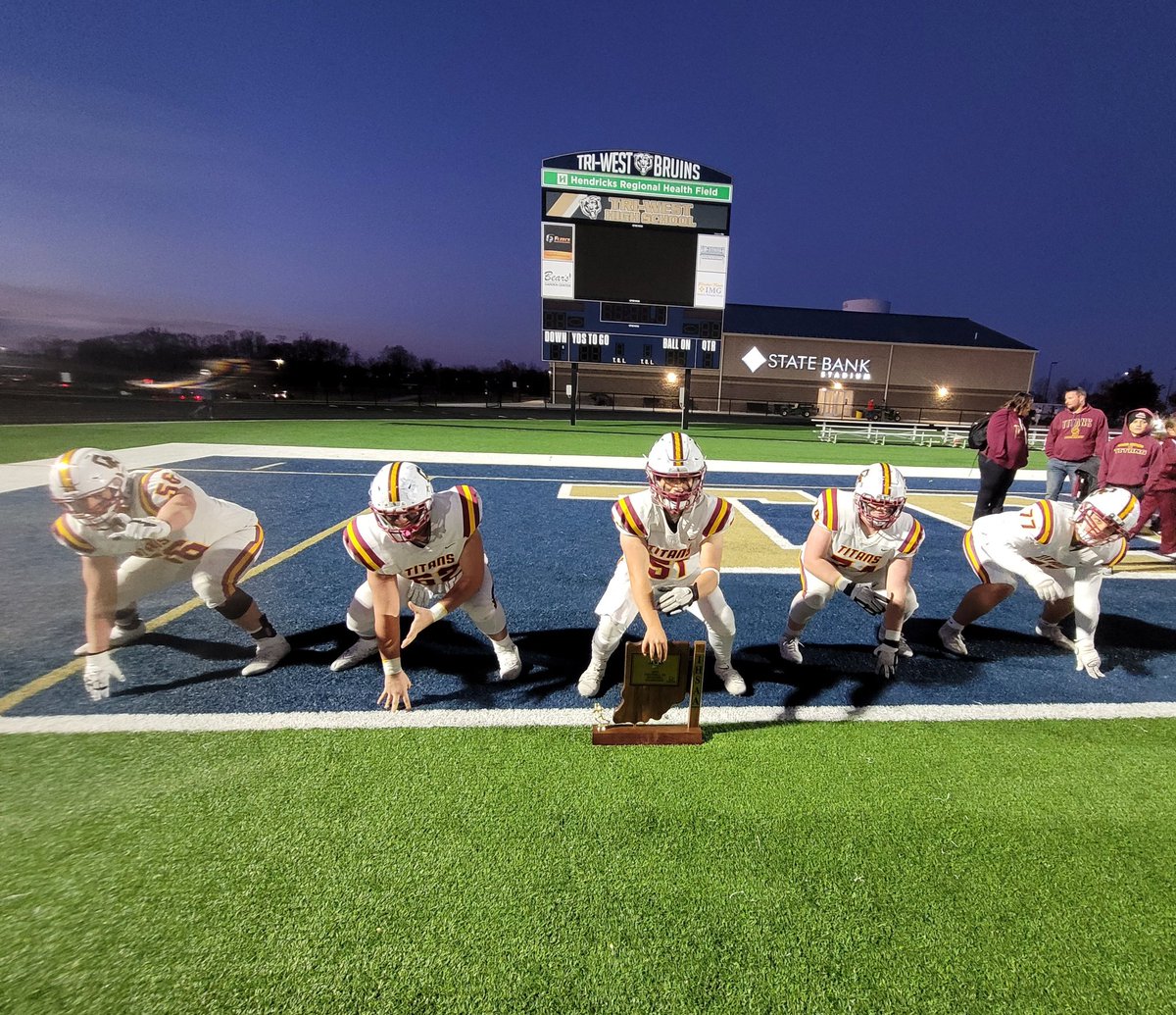 jsbaker812's tweet image. 3A Regional Championship GSHS's Offense Line