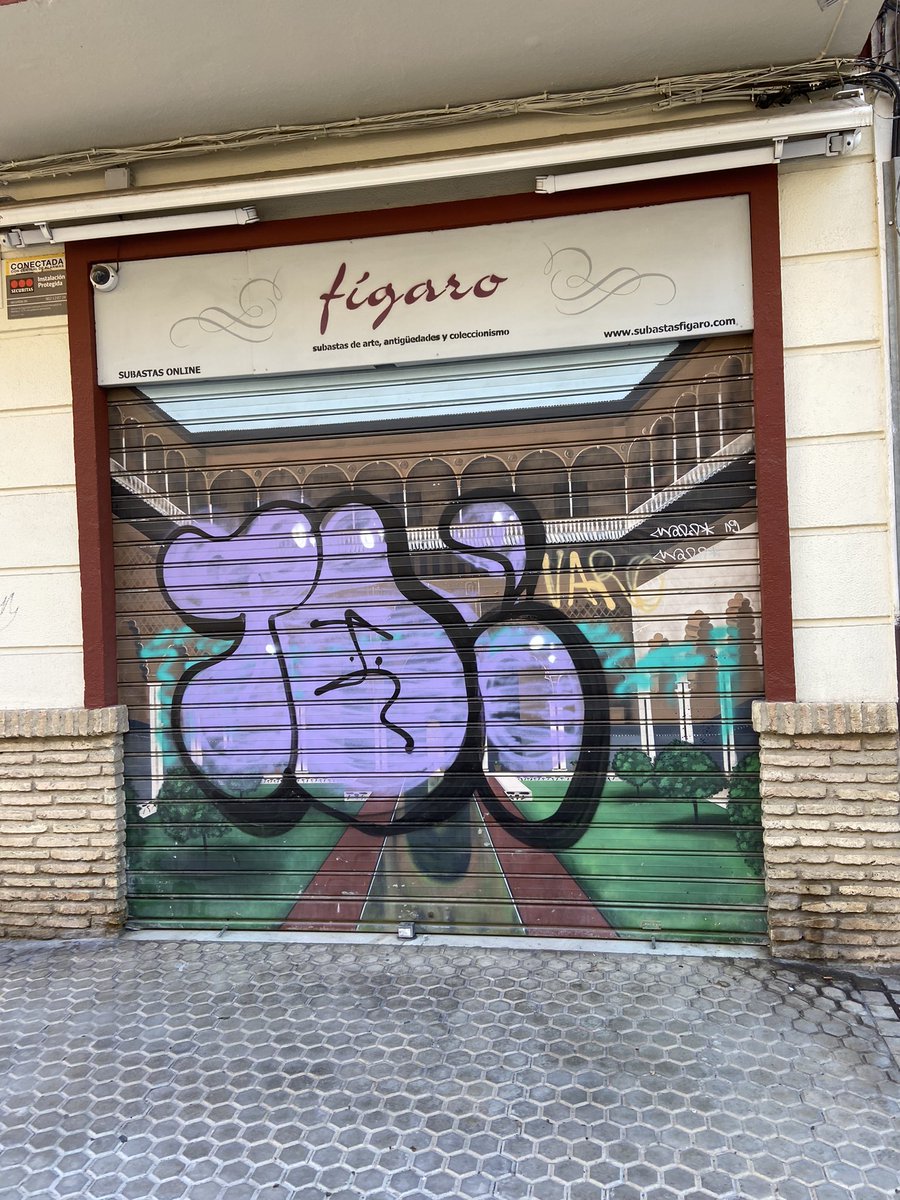 I ❤️ Sevilla (@sevillailoveyou) on Twitter photo No hay puerta de garaje y de local comercial en #SevillaHoy sin su grafiti correspondiente. La inacción del <a href="/Ayto_Sevilla/">Ayuntamiento de Sevilla</a> ante los incívicos hace que la situación esté lejos de solucionarse. Mientras tanto, los vecin@s de #Sevilla sufragando de su propio bolsillo el arreglo. No hay puerta de garaje y de local comercial en #SevillaHoy sin su grafiti correspondiente. La inacción del <a href="/Ayto_Sevilla/">Ayuntamiento de Sevilla</a> ante los incívicos hace que la situación esté lejos de solucionarse. Mientras tanto, los vecin@s de #Sevilla sufragando de su propio bolsillo el arreglo.