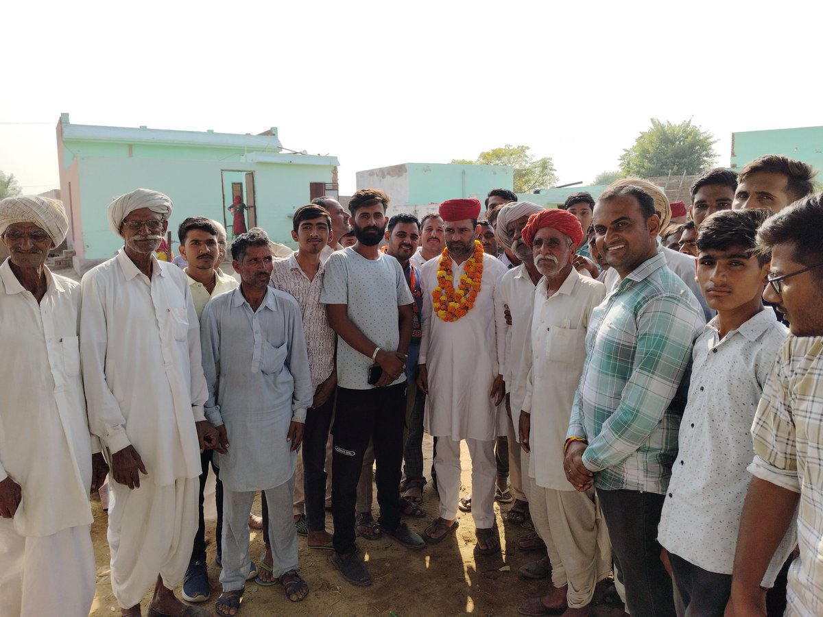 abhishekmatoria's tweet photo. आज नैयासर का पूरा राईका समाज ने अपने परिवार सहित कॉग्रेस छोड़कर भाजपा को विजय श्री का आशीर्वाद दिया ।

#खिलेगा_कमल_जीतेगा_नोहर 
#जय_भाजपा_तय_भाजपा 
#Abhishekmatoria 
#नोहर https://t.co/ID8BC5MJnv