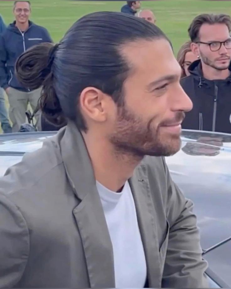 Despite all the disrespect this year, I keep my heart pure and true.

   I don't let them change my vibe.♡

Good morning my dear friends Have a peaceful Sunday 😘🤗✨️

#CanYaman