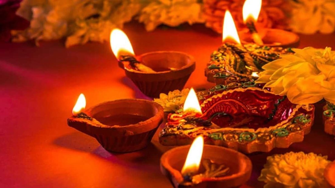 Wishing all our friends, family and patrons a very happy Deepavali.