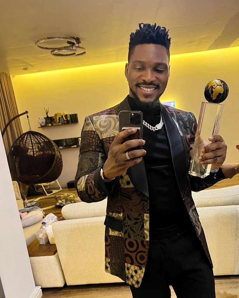 Tobi Bakre tweet media