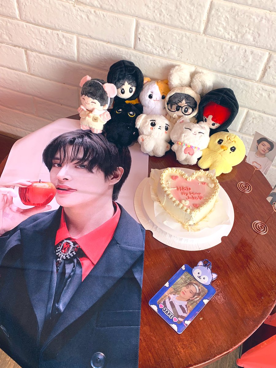 lovewonkiii's tweet photo. my first Jake CSE! ฅ՞•ﻌ•՞ฅ
-
thanks so much @allforenhaph and sa mga nagbigay ng freebies (∩˃o˂∩) 🩷
#ForMyDearJake
#HAPPY_JAKE_DAY
#JAKE #ENHYPEN https://t.co/YMFx1gb5qI