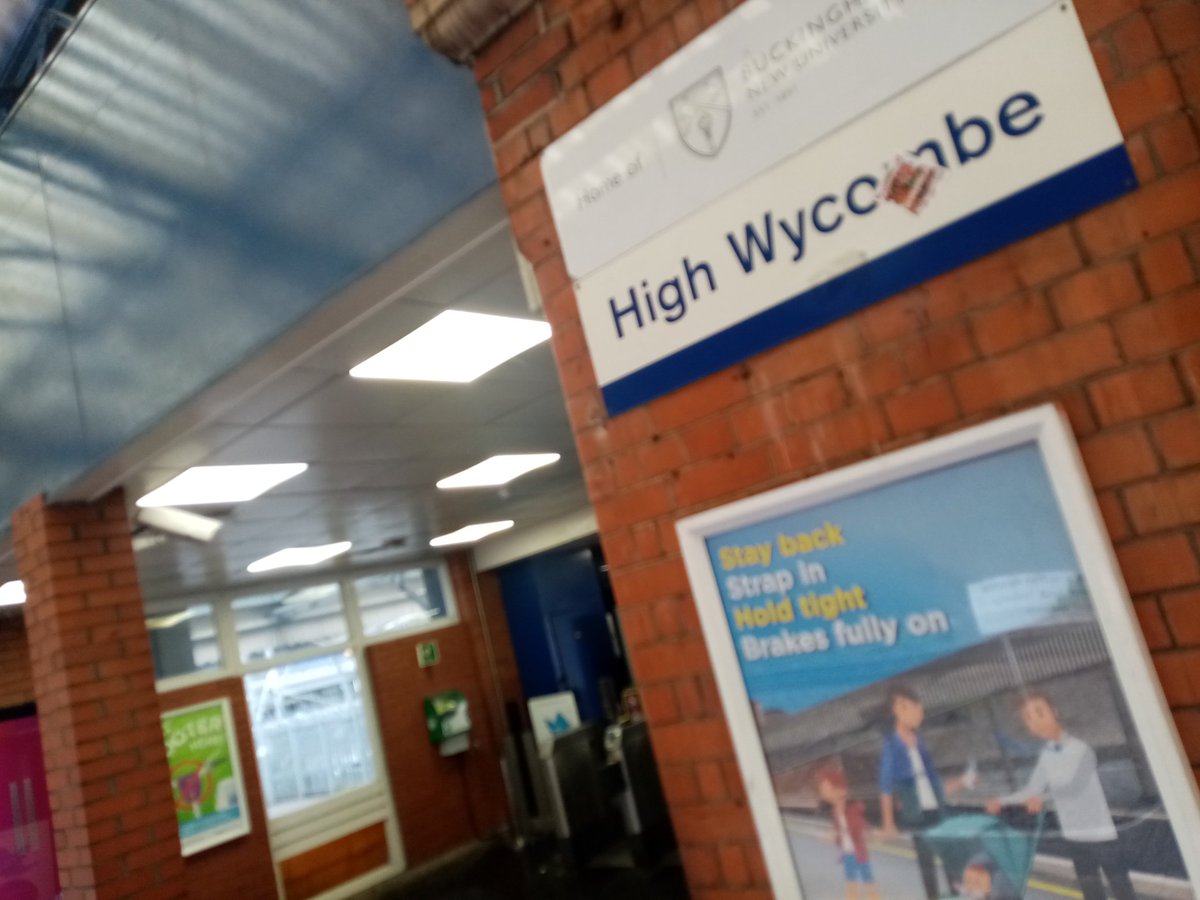 Sort it out <a href="/chilternrailway/">Chiltern Railways</a>

AED 'NOT' rescue ready 😠
NEW pads/batteries required!!! took me less than 5 seconds to check

<a href="/LondonHearts1/">London Hearts</a>