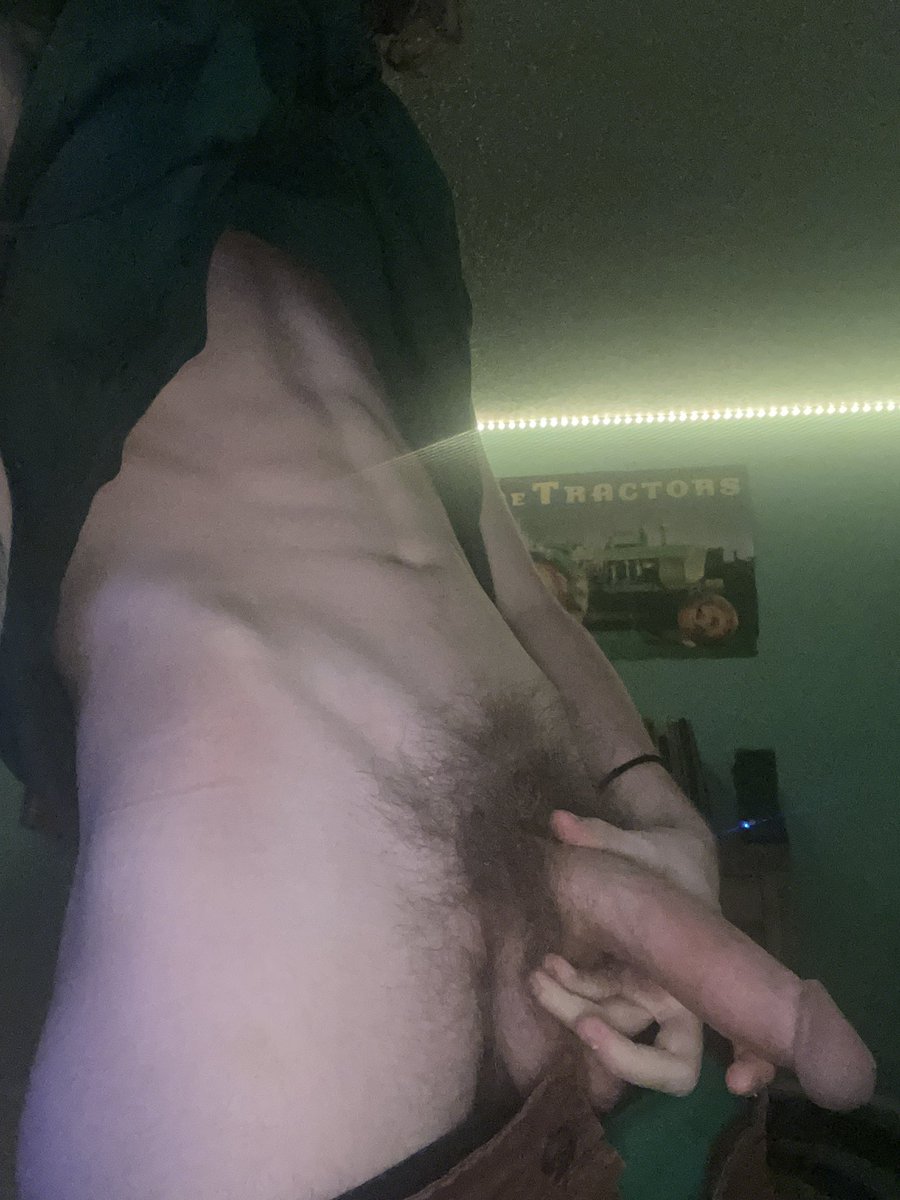 buggypinkhat1's tweet photo. Choke on it you fucking slut 
#nsfw #nsfwtwt https://t.co/vcA0GAfDZU