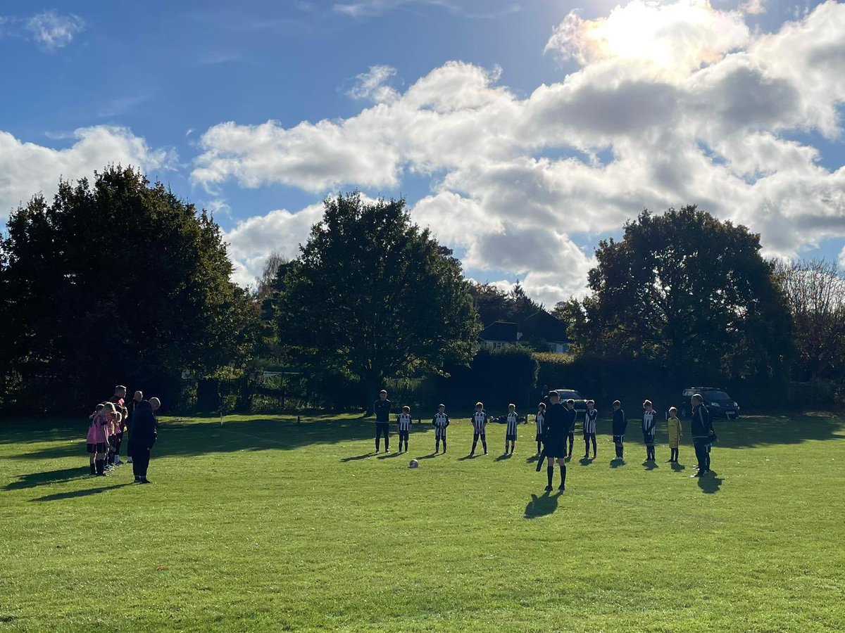 They shall never grow old.
Great shot of our U11 Falcons observing a minutes silence before their match yesterday.