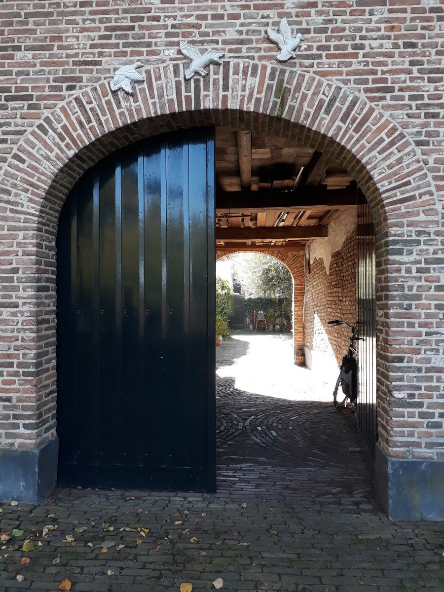 wbos54's tweet image. Thema vandaag #ingang #fotochallenge #November_Kiek @Tpzijl 📷 Dijkpoort Hattem