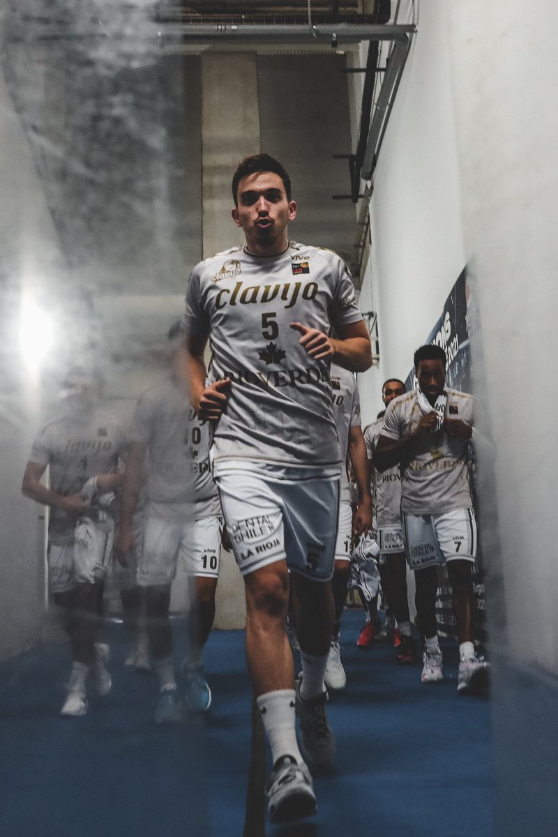 A pesar del resultado, día de disfrute máximo ayer en Burgos.

Genial la organización del <a href="/SanPabloBurgos/">Recoletas Salud San Pablo Burgos</a> y su afición.

En Logroño a la vuelta nos vemos😏😎