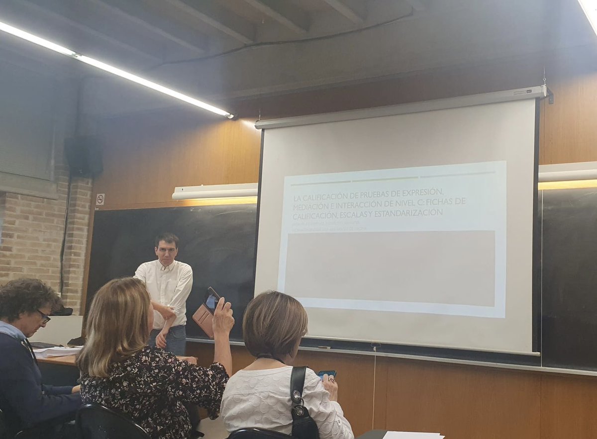 Este fin de semana hemos aprendido en los talleres GIELE en la U. de Girona: Calificación de pruebas de nivel C con Javier Fruns del Instituto Cervantes #GIELE2023
