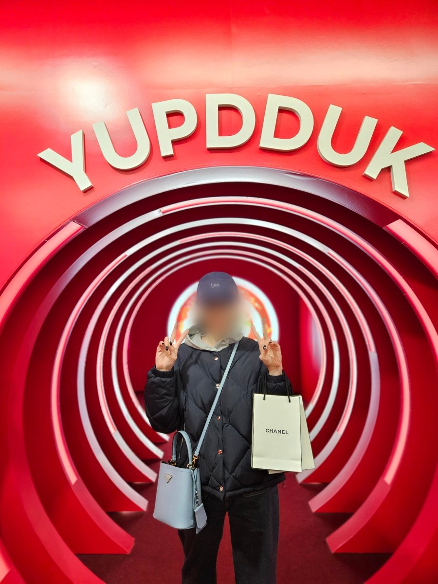 오늘도 보람차게..부자와 서민 체험을 하루에..우리는 부자 안어울려요.ㅠ.ㅠ
담주 토욜 아내를 위한 뻬뻬로데이 초대 이벤트. 30대 후반까지..기본적인건 또 말씀 안 드려도 돠지요??