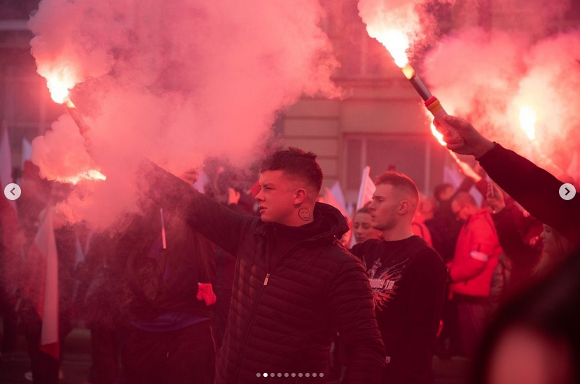 bad_immigrant's tweet photo. Thousands of neonazis from all around europe went to #Warsaw this Saturday to participate in the "Independence March" - the biggest extreme right event in Europe (including non-EU states like fascist #Russia) https://t.co/Po86VhlbpK