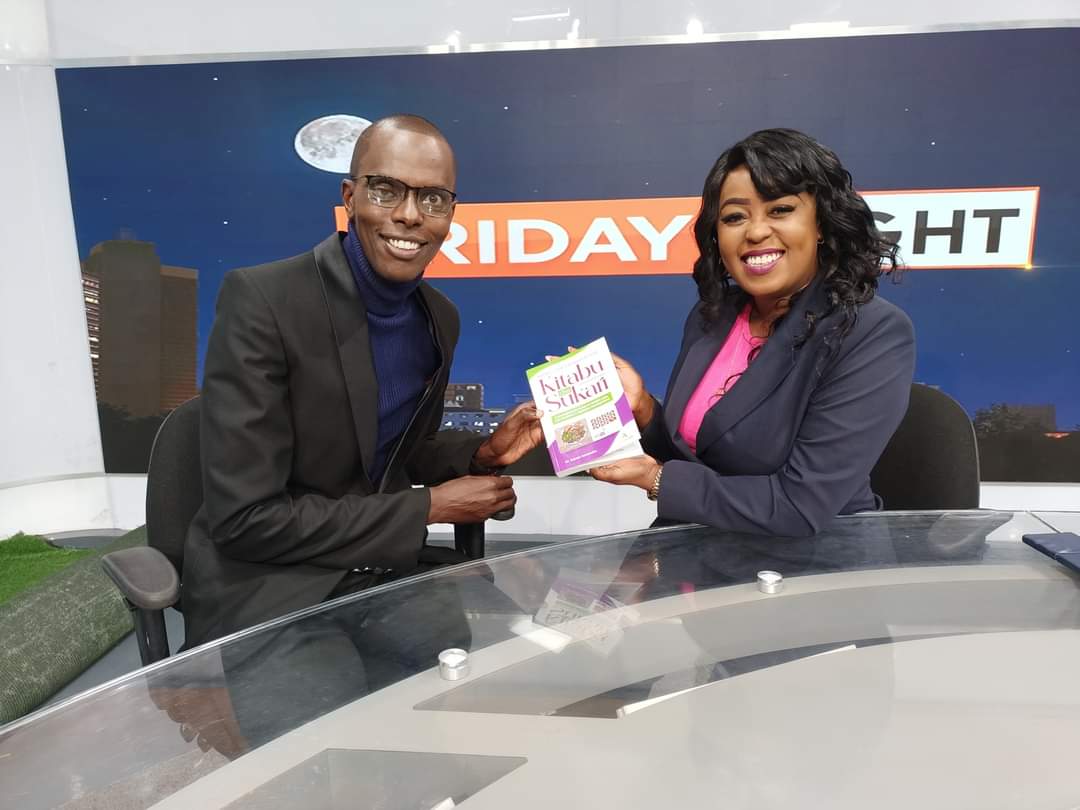 And a copy of Kitabu cha Sukari to the host <a href="/lillian_muli/">Lillian Nzisa Muli</a> 😃!
