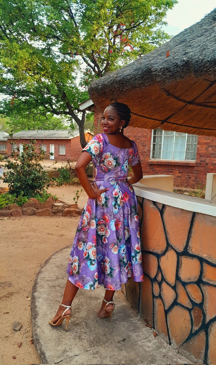 NobukhosiHellen's tweet photo. All things are working for my good. What is meant for me will not miss me. God's favour is upon me. 💕
#SundaySnaps https://t.co/xSiw6wqJyp