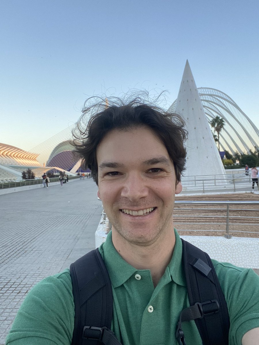 Sad to be leaving Valencia. Had a great time presenting our gluteal tendinopathy research at #ISTS2023. It was a privilege to chair two sessions including a fantastic keynote on Achilles tendinopathy @rj_devos. Big thank you to funding from @UTS_Health @UTSPhysio Bring on 2025!