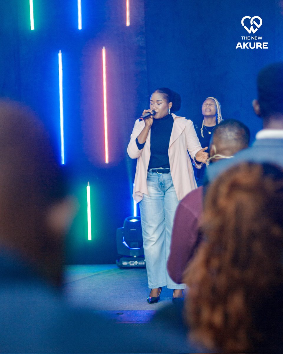 TheNew_Akure's tweet photo. With a grateful heart I lift my hands to You,
Proclaiming Lord You reign.
With a grateful heart I lift my hands to You.
Proclaiming Lord You reign.
#RedefiningPurpose
#WeAreTheNew
#ILoveThisChurch https://t.co/zZ9Ify8XuO