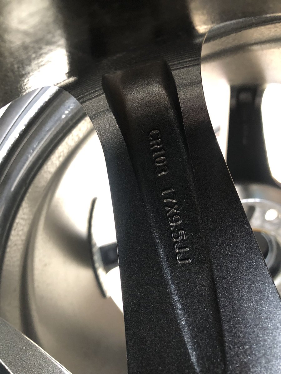 GPスポーツ ガルフレイム 9.5J+25 シルバー 18インチ PCD114.3 5穴 ハブ径73 1本 ドリフト GRAVITY シルビア 180SX ツアラー ドリケツ ○GPスポーツ GRAVITY ガルフレイム 18インチ 9.5J +35 5H 5穴 PCD