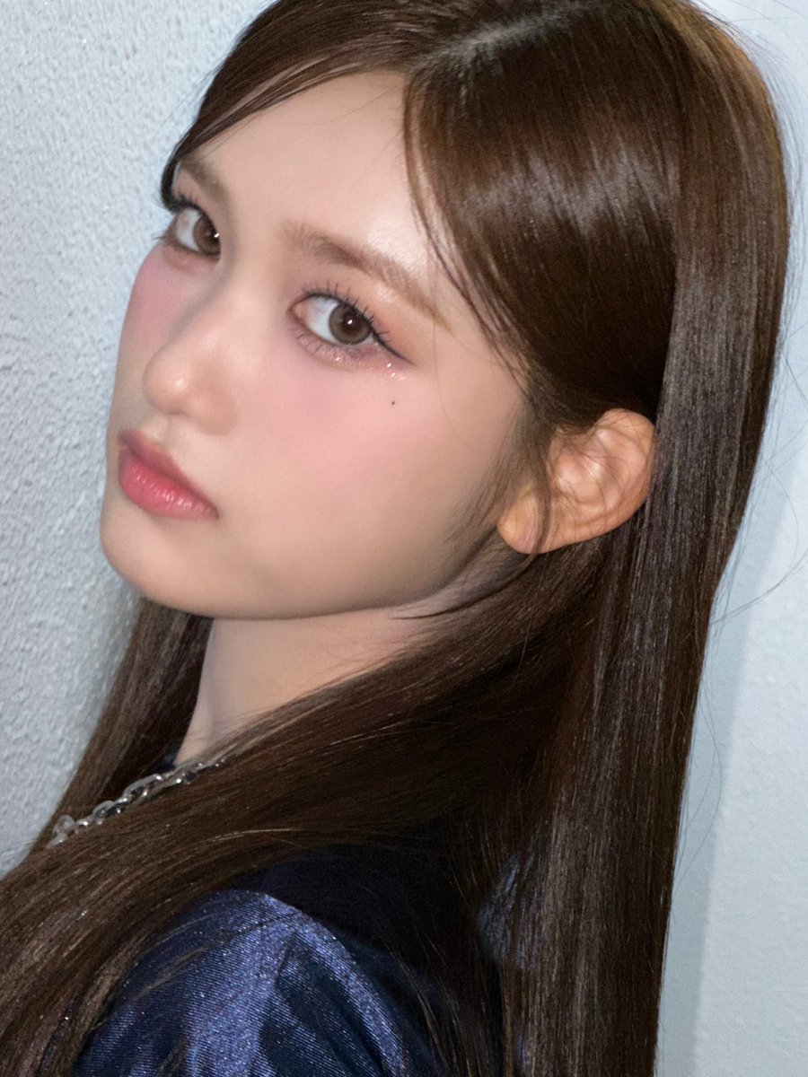 IVE_twt's tweet photo. 인가 1위 고마워여🖤

#IVE #아이브 #LEESEO #이서 https://t.co/JL69prAa6D