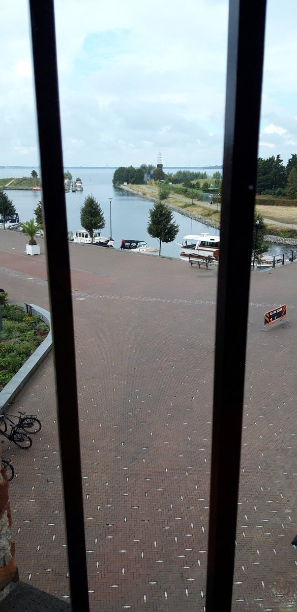 JokeRetsema's tweet image. #November_Kiek #ingang
Ingang van de haven gezien vanuit de stadspoort Harderwijk