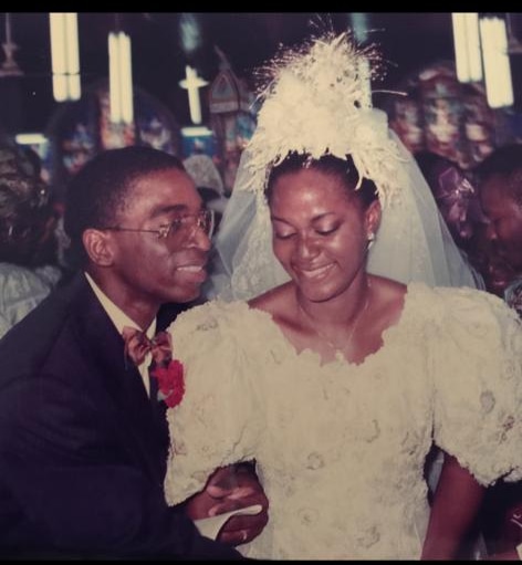 Happy 33rd wedding anniversary to my very dear Brother @segunawo7 and his adorable wife MRS BOLA AWOLOWO... Honored to have attended and covered one of the most magnificent weddings of my my journalism career... The highest point of the event was when CHIEF MKO ABIOLA, the