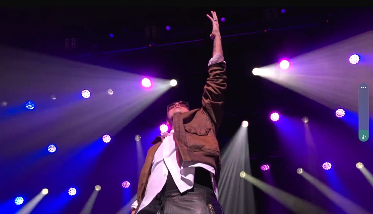 leannet2711's tweet image. I laughed, I cried, went back in time, what an incredible show you put on @nickcarter, you give it your all! and we get to see the real you, which is such an amazing human with a massive heart and amazing talent..🤍 thank you! 🤍 #WhoIAmTour #Veeps #Live