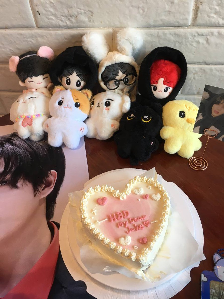 Y4NGJUNG's tweet photo. The theme is sauuur cute 🥹💗 very cottagecore and softieee 🎀 #ForMyDearJake
@allforenhaph https://t.co/Z5iZqljPqs