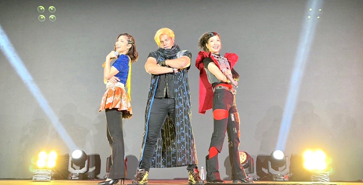 bless4_AKAA's tweet photo. Let's Have a…SUPER ANI-PARTY❣️
ライブ、無事に終わりました✨
めちゃくちゃ熱く、一緒に歌って
踊って盛り上がったね🔥
5年ぶりに会えて嬉しかった❗️
グッズ買ってくれた皆とも
個人的に話せて楽しかったよ♪
ありがとう╰(*´︶`*)╯
#2023ACE #台湾 #愛してる https://t.co/1KEnFkBrFV