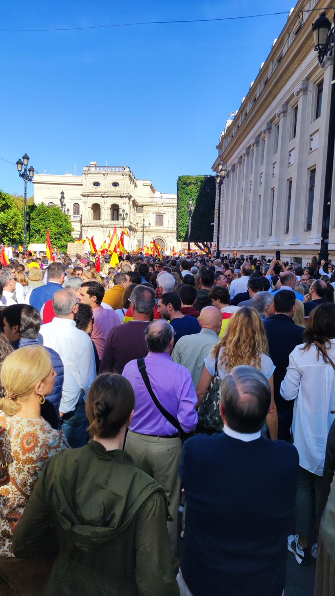 El pueblo unido jamás será vencido.