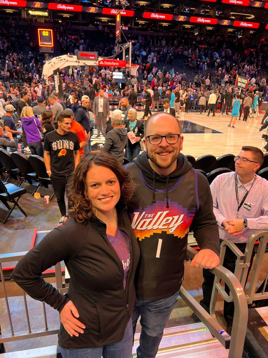 sunsin4four's tweet photo. @Mishbia15 @Suns I would take my wife! Been a life long fan and this would be an amazing opportunity! 😀 https://t.co/rFmqnU0X46