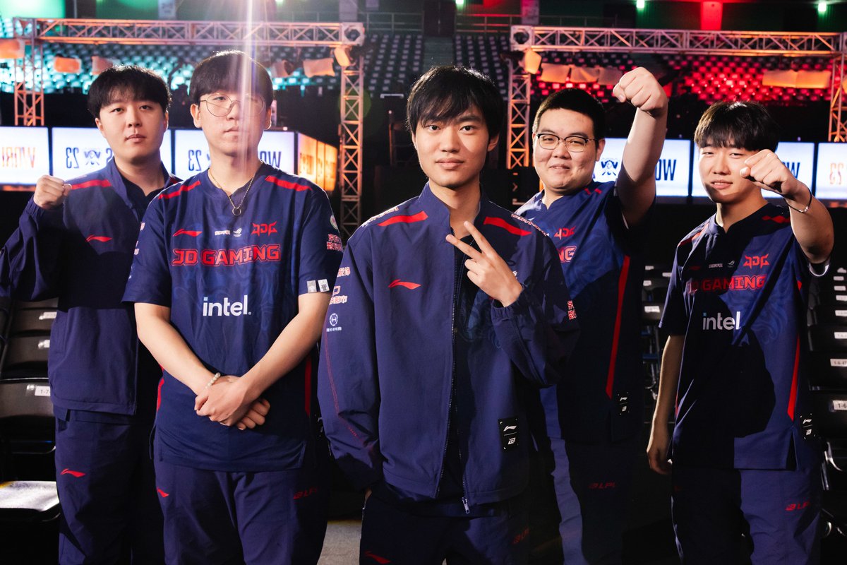 LPLfanclub's tweet photo. It's been a magical year for JDG, thank you for the good memories.

Hope we can see you again next year!

#LPL #JDGWIN #Worlds2023 https://t.co/0DLCFxE5r6