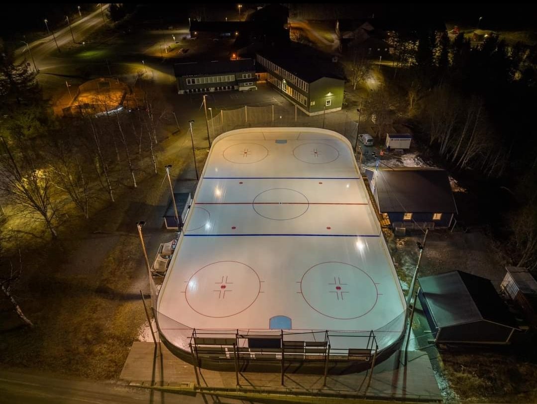 MyhrRgen's tweet photo. Hølonda utebane. Leik hockey sin hjemmeis, kanskje verdens fineste.😎🏒 #2hockey https://t.co/T3n3sRvSh0