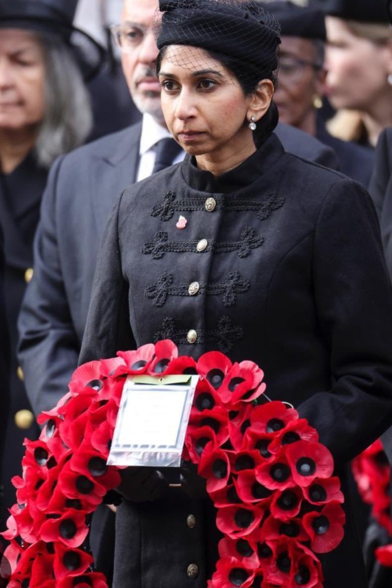 FALLLFAN's tweet image. "Poppy day" as its called, has become a grotesque parade for showboaters who promote war and killing and think saying "never again and lest we forget" exonerates them from their support for murdering innocents.