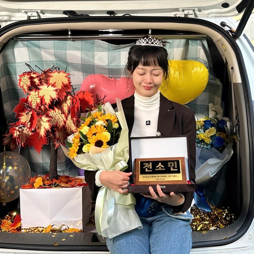 the end of a journey. we're waiting for your new journey next ❤️ jeon somin fighting!!! <a href="/kkbyss_official/">KINGKONG by STARSHIP</a>

RM JEON SOMIN SIGNING OFF 
#JeonSoMin #전소민 
#런닝맨의보물_전소민_수고했어요