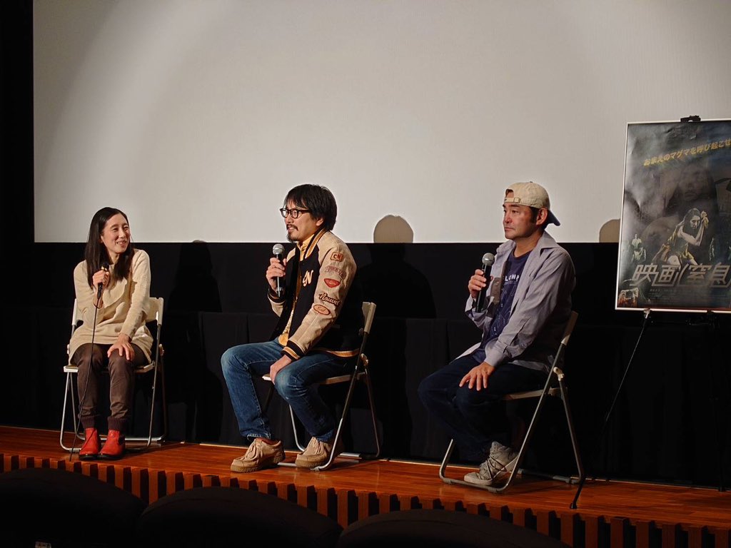 eiga_choke's tweet photo. 「映画「窒息）」K's cinema2日目にお越しいただき誠にありがとうございました！
直接感想を聞けて、大変楽しい時間になりました！

明日11/13(月)は飛葉大樹さんと棚橋公子プロデューサーが登壇します！皆さま14時よりお待ちしております！

予約はこちらから👇
https://t.co/Skvw9zKuG0 https://t.co/FCzF9OyMc7