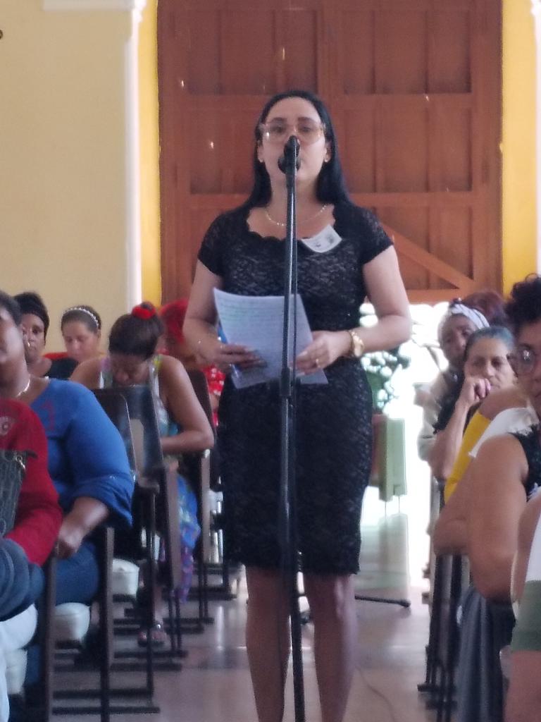 FMC_Cuba's tweet image. Asamblea #XICongresoFMC en Trinidad. El funcionamiento de las organizaciones de base, proyectos de desarrollo local, la COMF más creativa y vinculada a las comunidades fueron algunos temas tratados. El intercambio siempre nos fortalece. 

#MujeresEnRevolución