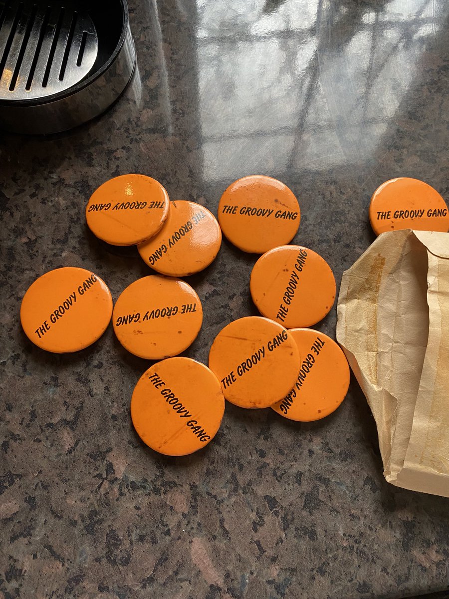 SimonParkinTV's tweet photo. It was so lovely to be asked by @fentonstevens to be on his @MyTCpod podcast although Iโm kicking myself as in all of the BBC TV Centre chat I forgot to mention my souvenirs from 1989 and calling #OnlyFoolsAndHorses to ask for one of these to wear on CBBC!
#WhenTwoWorldsCollide https://t.co/IBiiNAiQIC