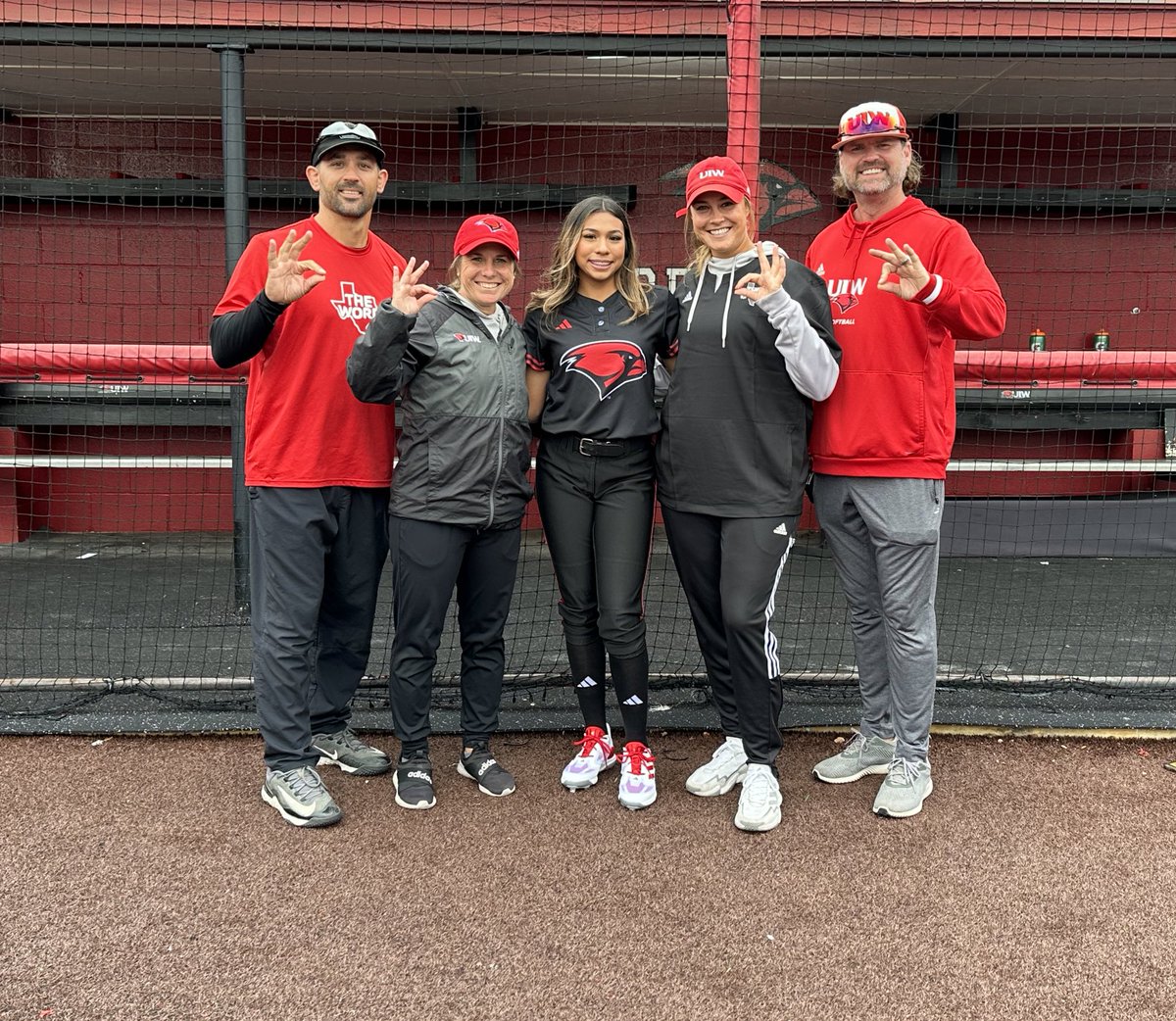 Jbenavidez_3's tweet photo. Can’t thank @deanofsoftball5 @robynleightonn and the rest of the coaching staff enough for such a great official visit!! To my future teammates thank y’all for making me feel right at home!! Can’t wait to call this beautiful place my home!! #ClassOf2024 #OfficialVisit #TheWord #HeadedToThe210 @UIWSoftball @SoftballJarrell