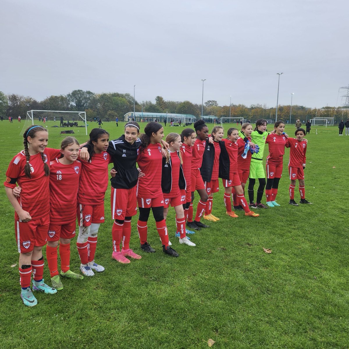 AFCLeytonClub's tweet photo. Match Report

AFC Leyton U13 Wyverns Vs 
Springfield Youth U12 Oranges

Top of the table clash between two unbeaten team. The Leyton girls were quick out the blocks and raced into a 3 goal early lead. The first coming from May, who found herself free in the box. The second came from a fantastic cross by Carmelita that was unfortunately turned in by the defender. The third resulted from a low drive from Elizabeth past the keeper. 

With Springfield being the top scorers in the division, the Leyton defence had to be at its best. Just before half time Springfield were awarded a penalty which would of changed the half time team talk but Caitlin showed her strength to push the ball away. 

A tight affair in the second half and with about 10 to go Springfield pulled one back. 
However Leyton showed their resilience and continued to pass and keep possession till the final whistle. A great result for the Wyverns and the win taking them up to second 👏

Final score: 3 - 1

#AFCLeyton #AFCLeytonU13Wyverns #girlsfootball #football #grassroots #lionesses #leytonplaystrong #goals #letthemplay #weonlydopositive #fun #teamwork #hardwork #togetherness #community #team #development #attitude #skill #talent #londonfa #respect #ballers #girlsfootball #soccer #girlssoccer #passing #shooting #playmaker #shecanplay