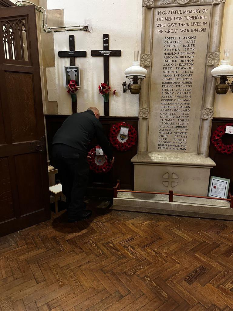 Turners HIll Fire tweet media