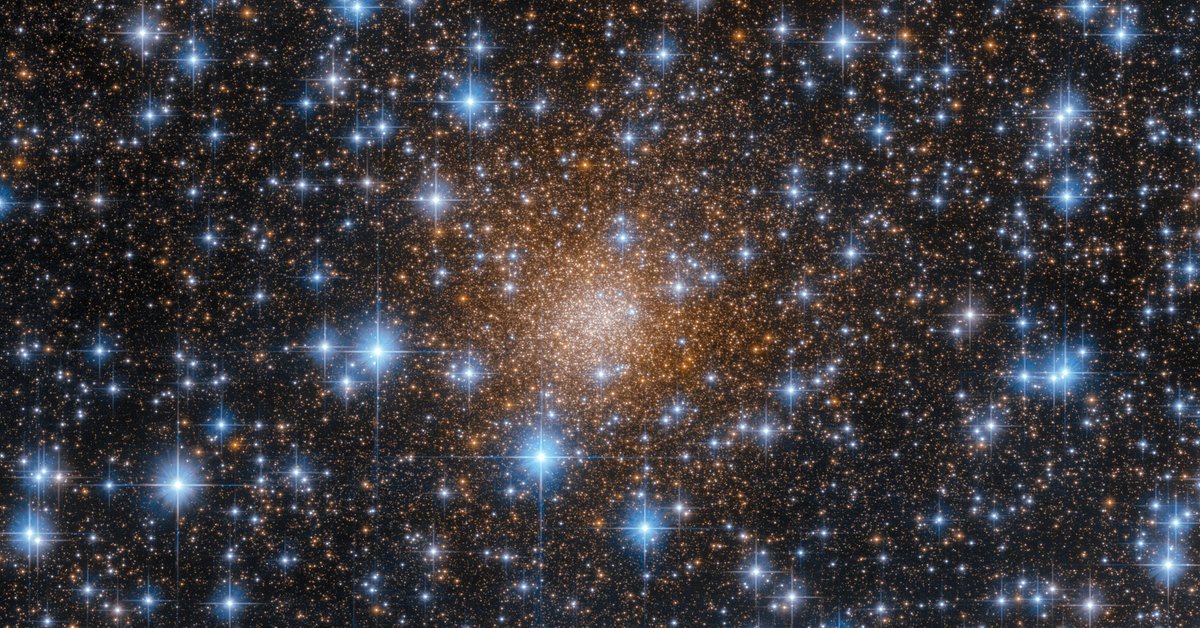 Happy #Diwali to all those who celebrate ✨ @NASAHubble captured a celestial festival of lights – a globular cluster – 30,000 light-years away from Earth, near the dense and dusty center of our own Milky Way galaxy.
